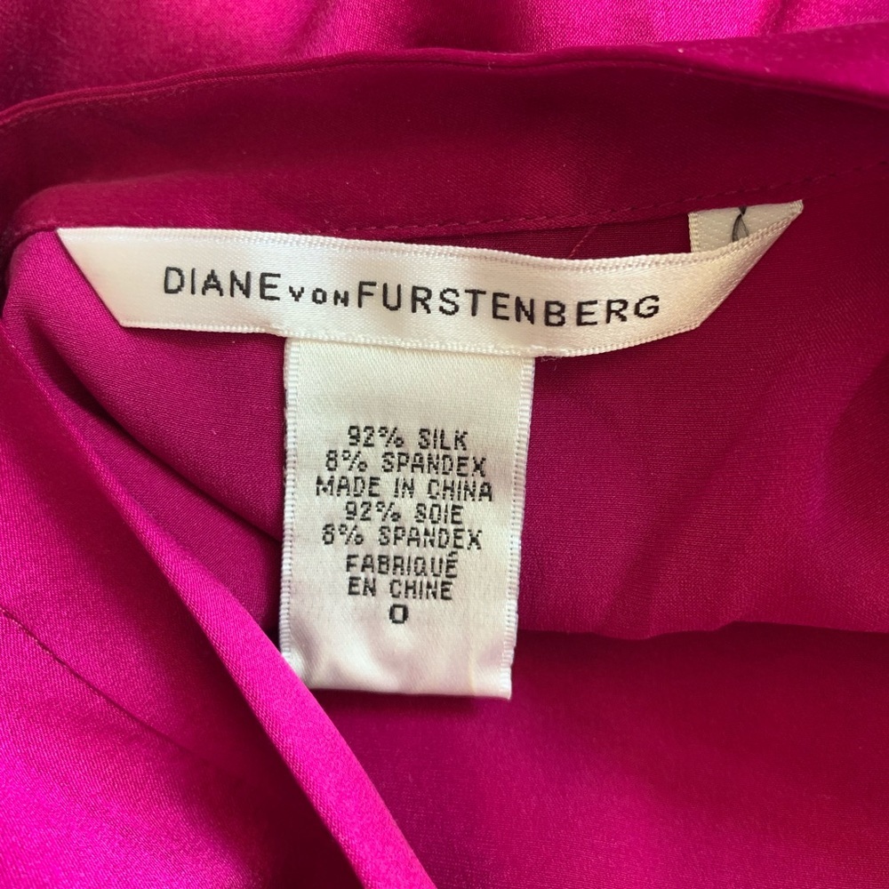 DVF Silk Blouse Fuchsia Pleated Square Neck Short Sleeve Top Size 0 - Picture 5 of 8